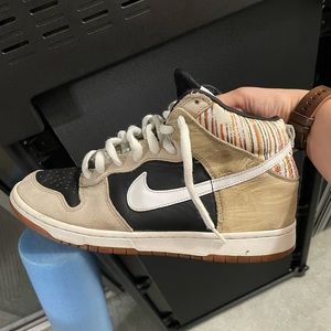 Nike SB Dunk High Premium Sneakers
